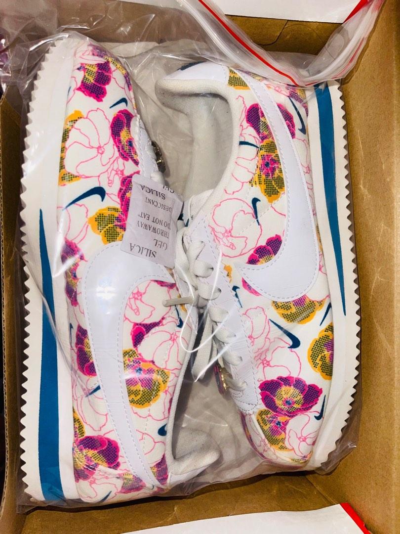 Nike women's classic cortez top lx white/hyper pink-green abyss