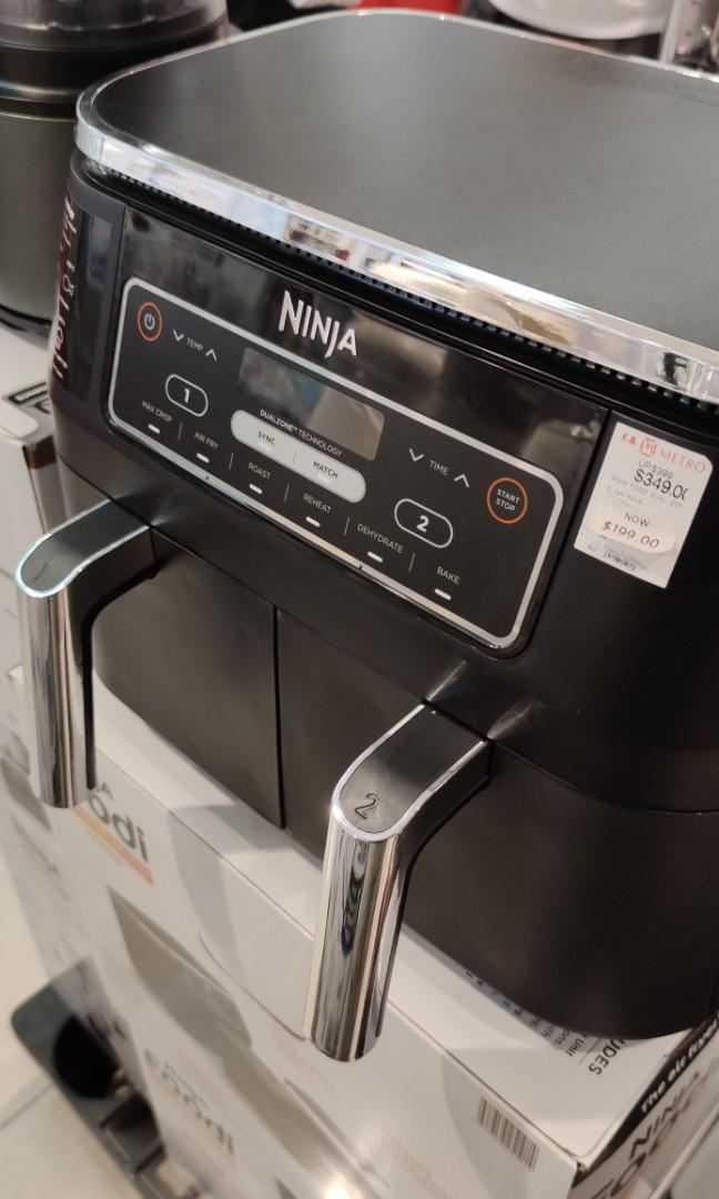 NINJA FOODI DUAL ZONE AIR FRYER AF300, TV & Home Appliances, Kitchen