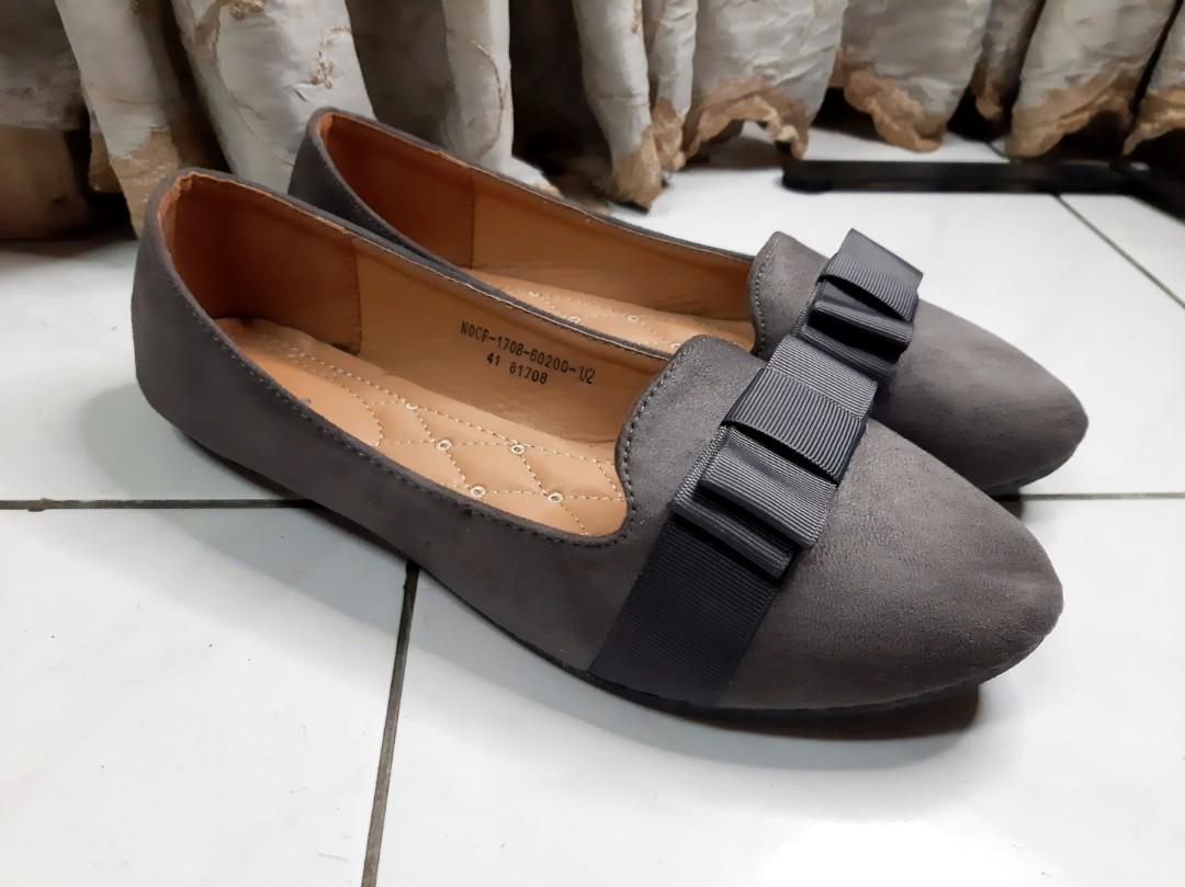Women's hot sale formal flats