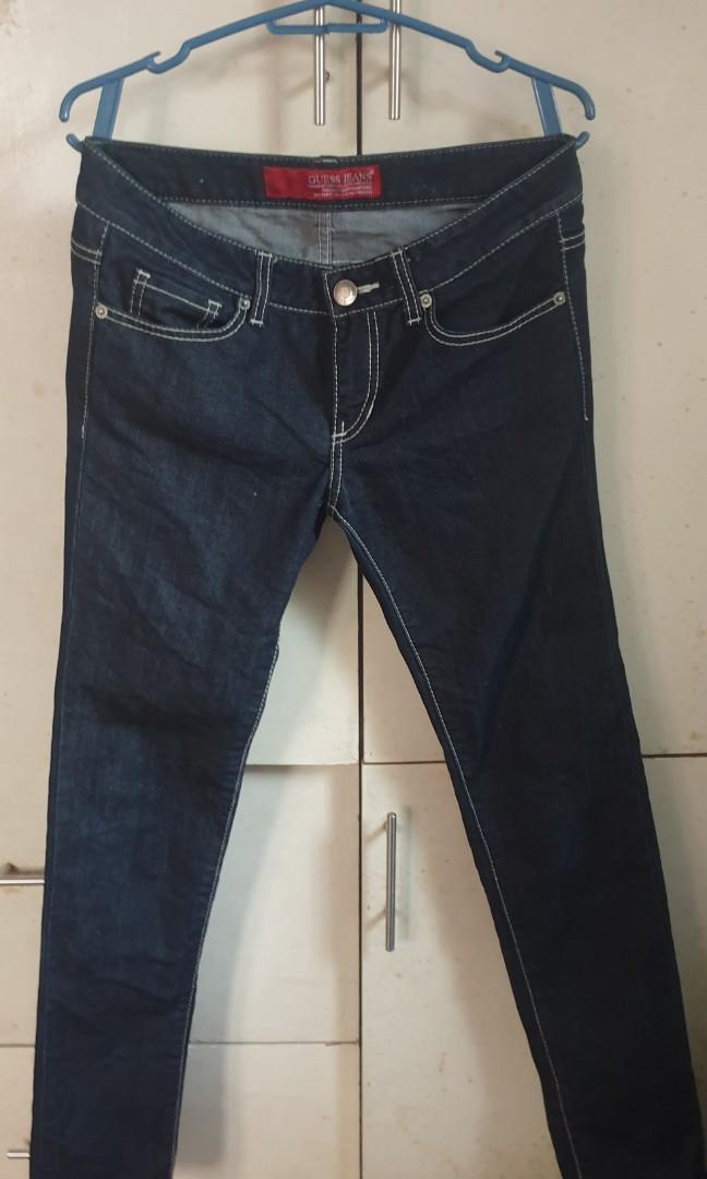 Original Guess Jeans (Category: Jeans) located in Valenzuela. Submitted by van1129 (Listing ID 1189744391, Image 1). Description: Preloved.. pls check pics for details....
