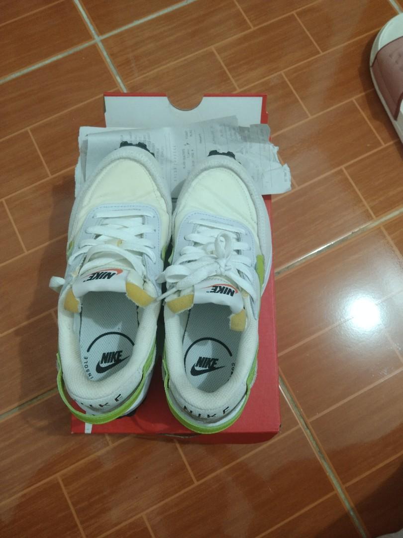 nike slip on running shoes womens