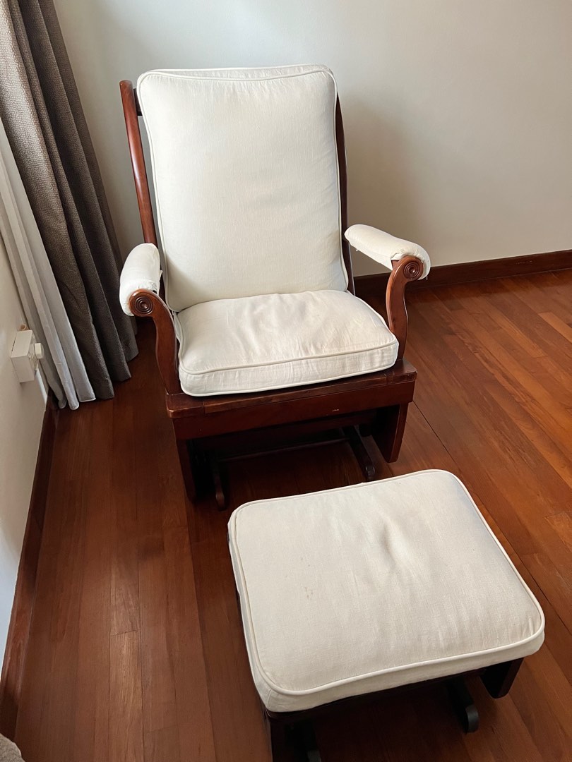 Pottery barn nursing rocking chair, Furniture & Home Living, Furniture