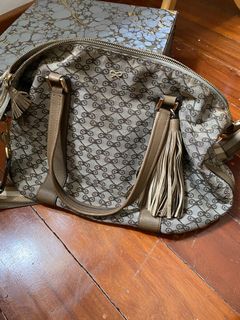 (Category: ) located in . Submitted by mssssse (Listing ID 1189745167, Image 1). Description: .