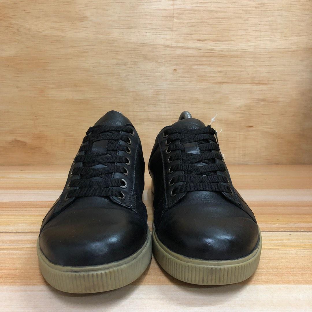 Volden fandom best sale skechers