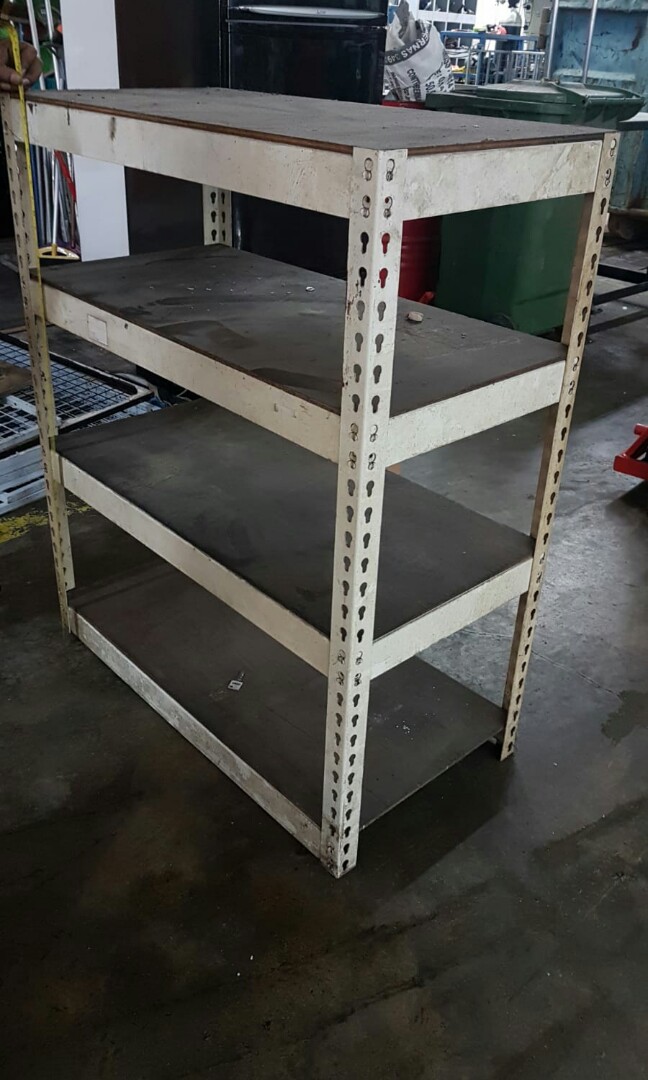 small rack 20.. boltless rack .call 90899511 to order, Furniture