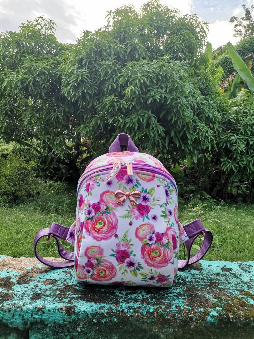Loly backpack store pattern