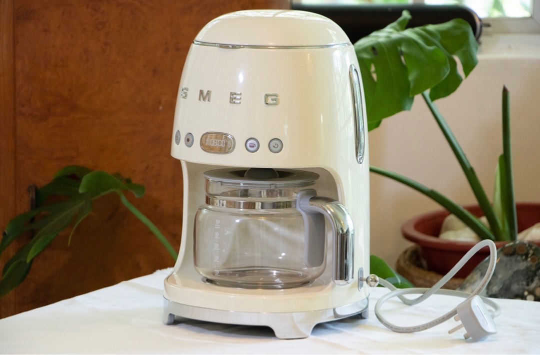 Smeg Coffee Machine ( Cream ), TV & Home Appliances, Kitchen Appliances