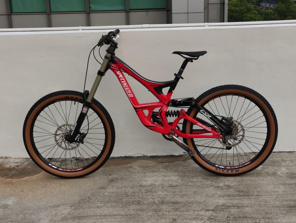 Specialized Demo 8 Downhill Mountain Bike Sports Equipment