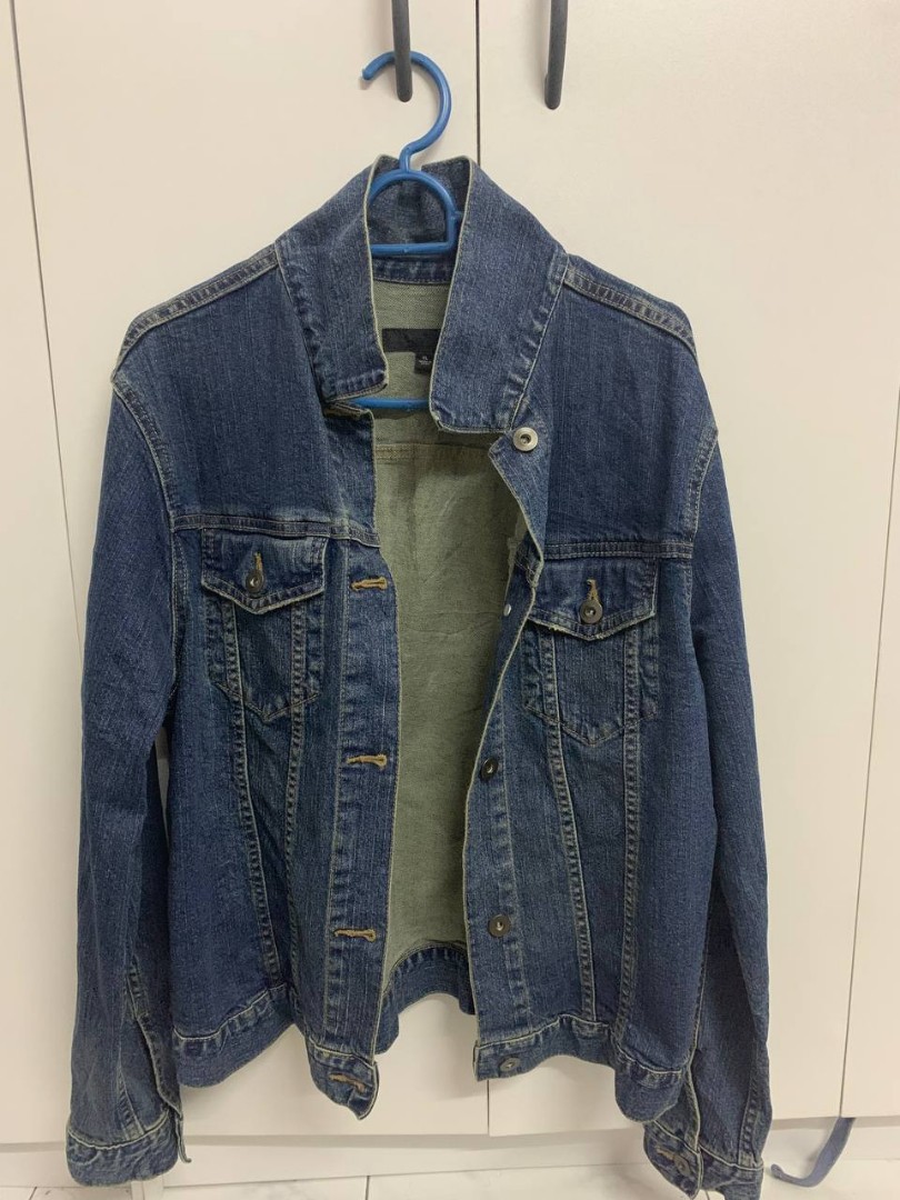Uniqlo Jeans, Women's Fashion, Coats, Jackets and Outerwear on Carousell