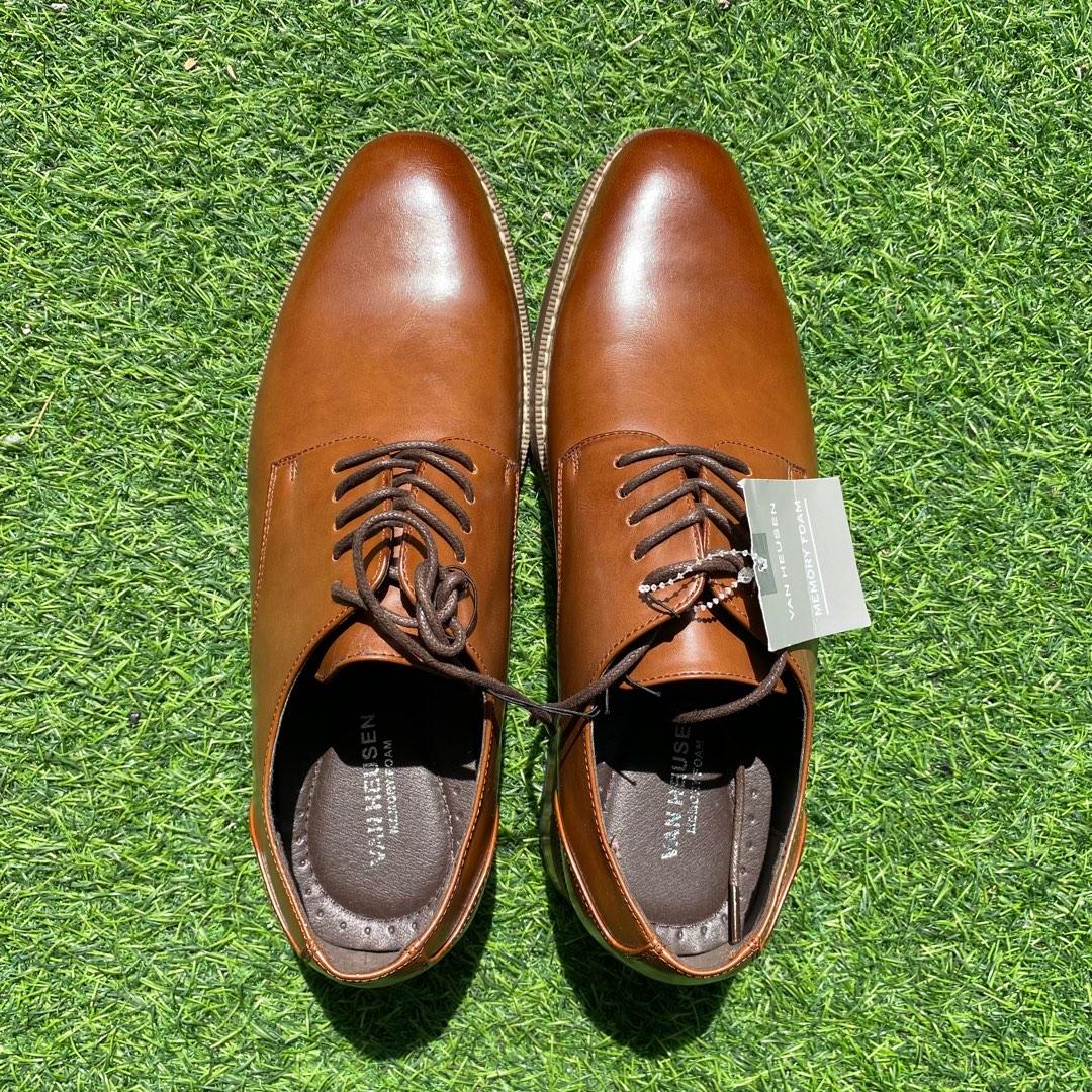 Van Heusen Men s Brown Leather Dress Shoes US 9.5 Men s Fashion