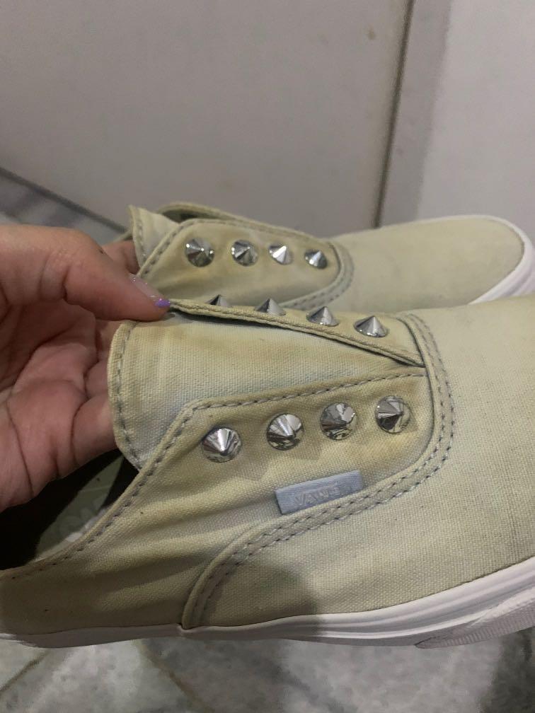 Vans studded discount slip on