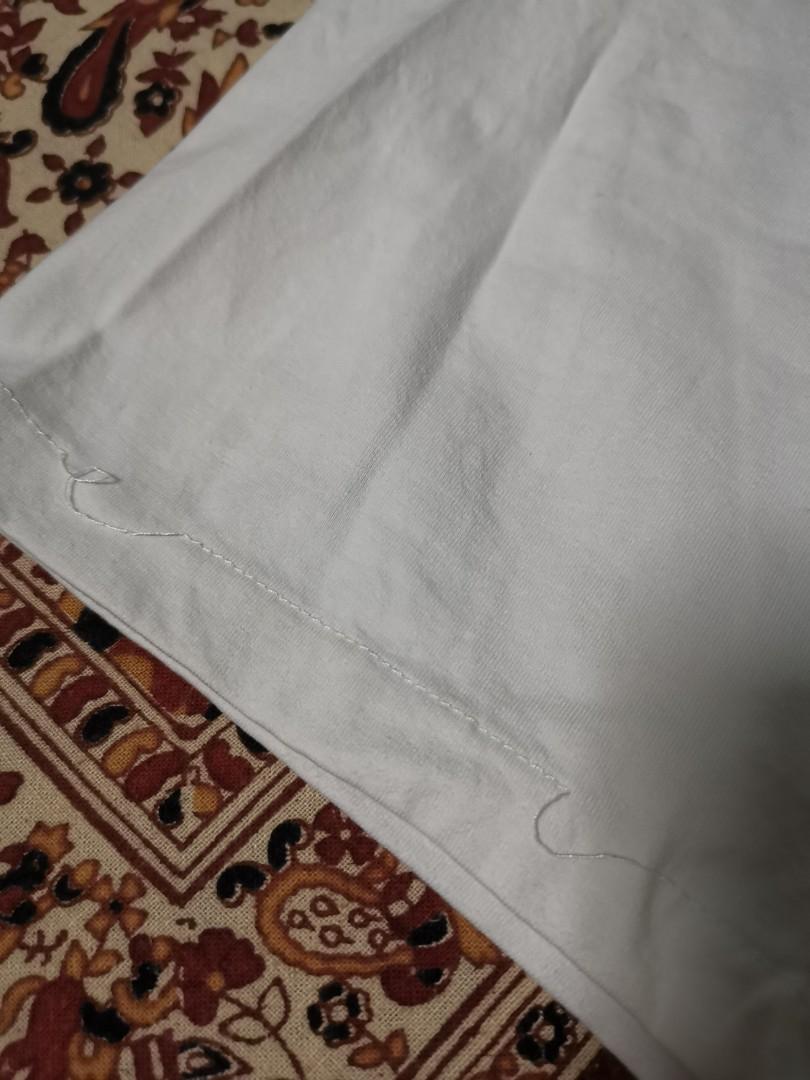 🍦White biker shorts (Category: Activewear) located in Muntinlupa City. Submitted by circleback (Listing ID 1189872843, Image 2). Description: THRIFTED from @/wear.em! Great condition, white biker shorts. Has some stretch, but not the stretchiest. Likely fits perfectly so M! Also has some loose threading Feel free to message for more photos / measurements :).