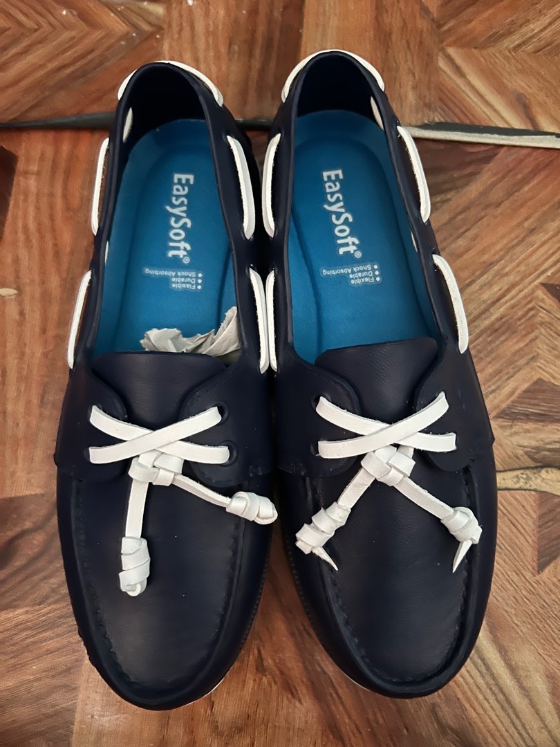 Easy soft on sale shoes world balance