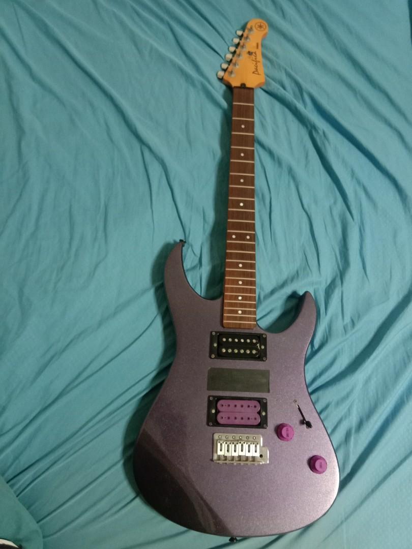 Yamaha rock electric guitar made in Taiwan, purple sparkle rgx121s body