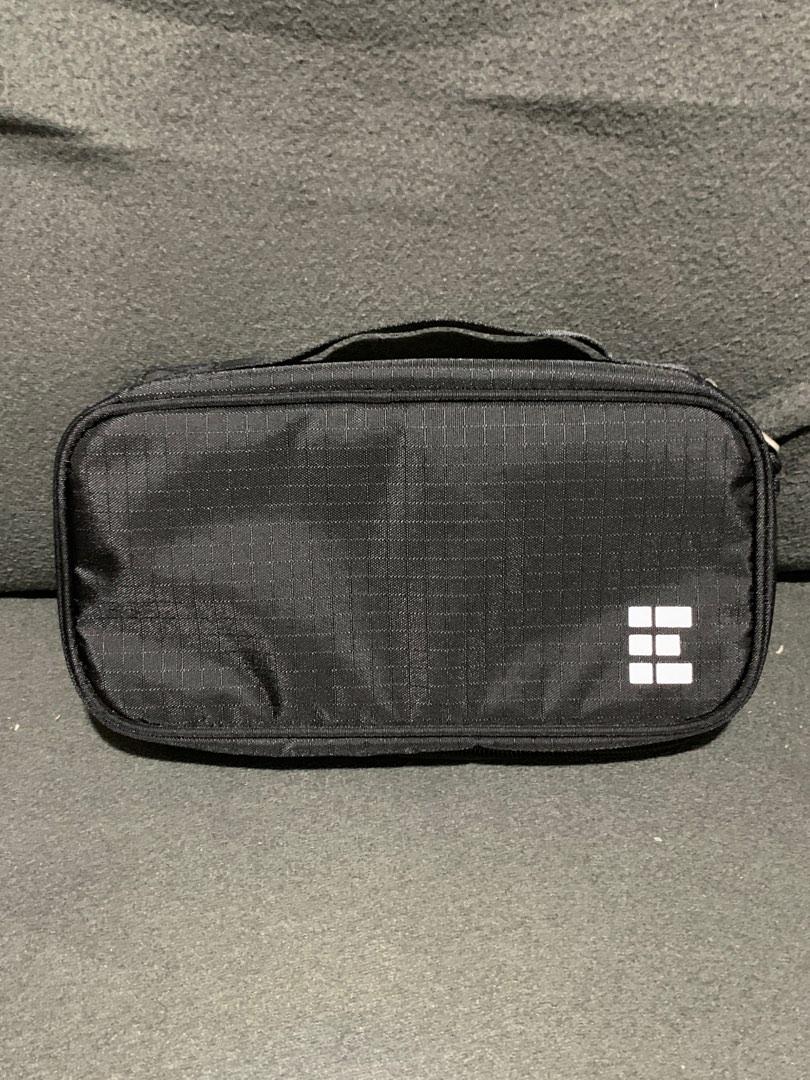 Zero Grid Electronics Organizer Pouch, Men's Fashion, Bags, Belt bags