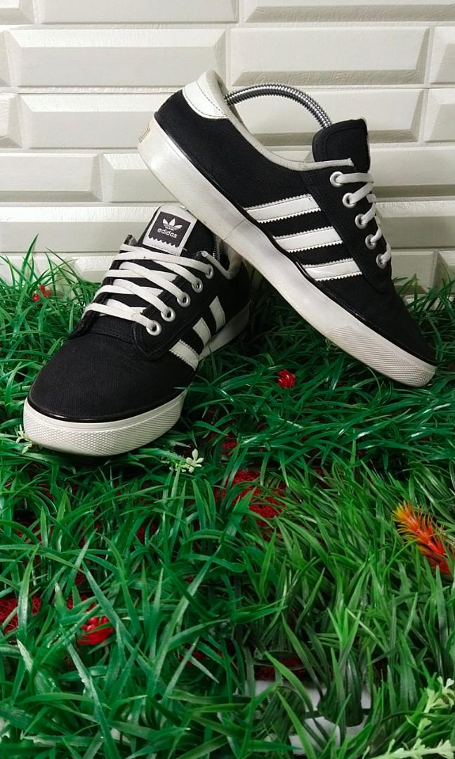Sneakers on sale terbaik 218