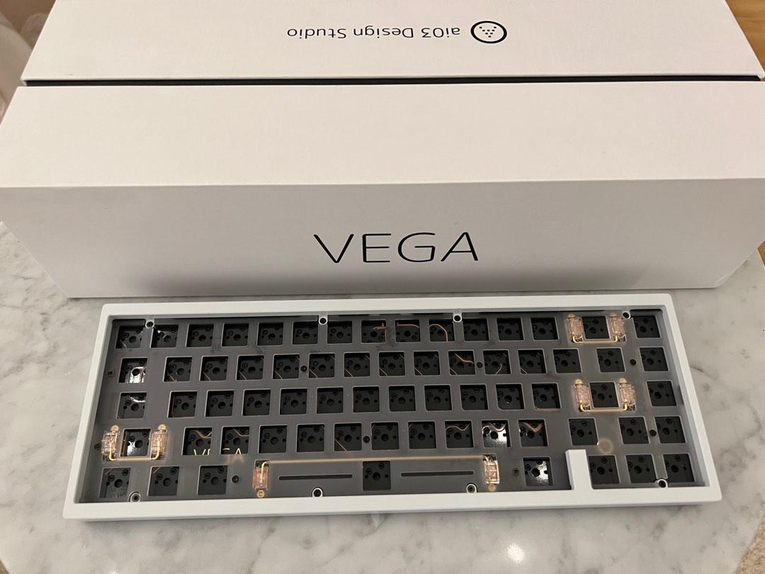 Ai03 Vega 65% E-White Premium Custom Mechanical Keyboard, 電腦
