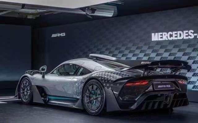 新品預訂]Mercedes-AMG One 超跑量產版道路版F1 1:18 樹脂模型Vip