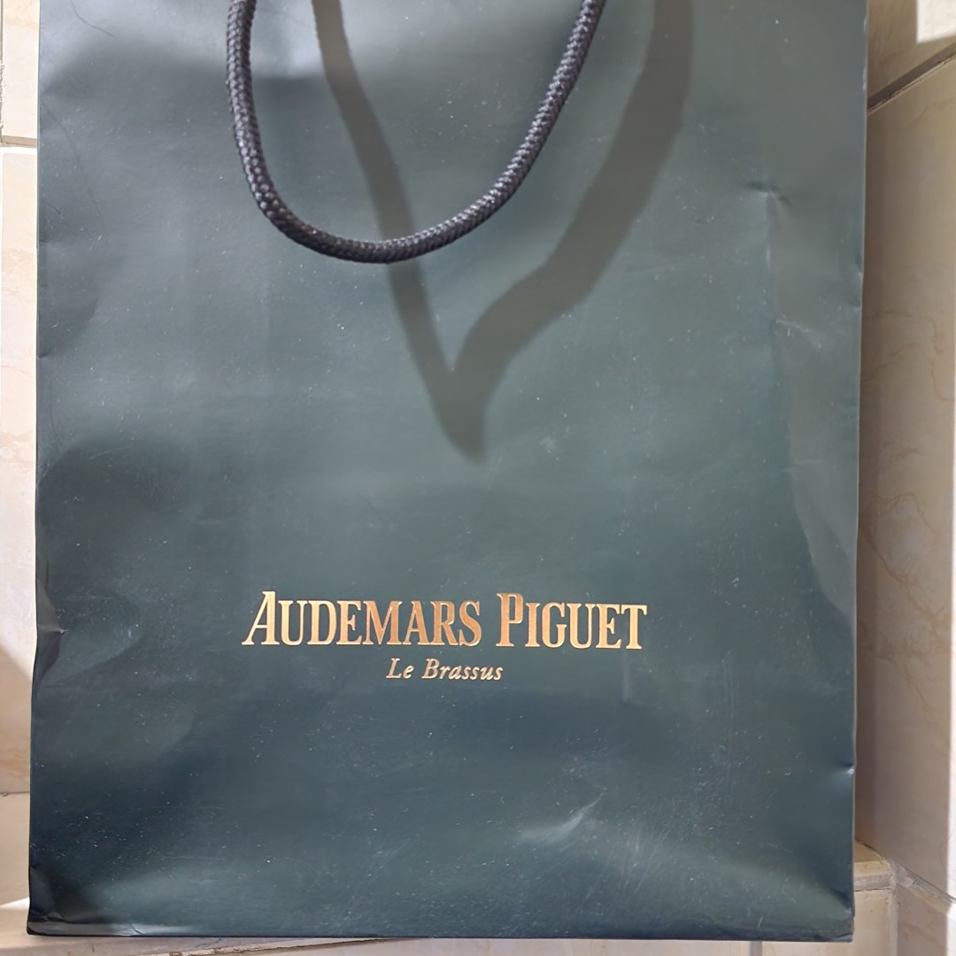 Audemars Piguet big bag luxury, 男裝, 袋, 腰袋、手提袋、小袋