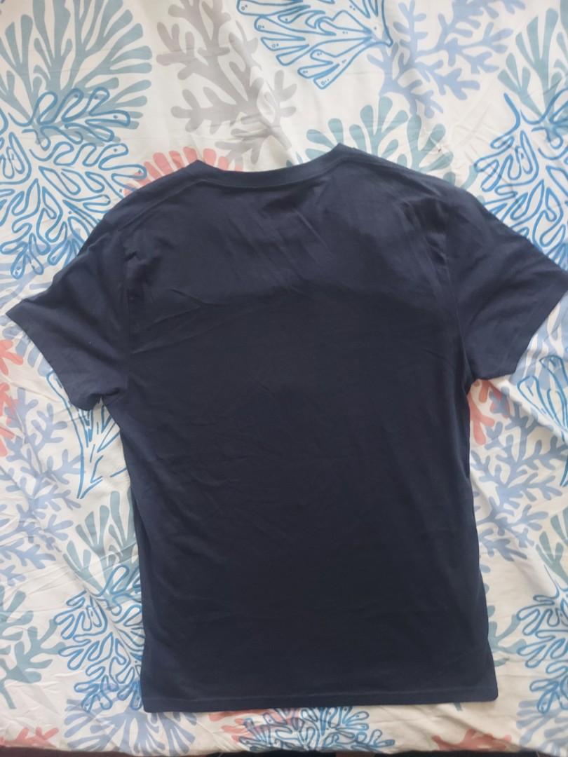 Authentic Hollister Shirt Medium Dark Blue (Category: Tshirts & Polo Shirts ) located in Manila. Submitted by viperic (Listing ID 1189959041, Image 3). Description: Authentic /Original Hollister Shirt Medium Good Condition pickup Near Galas Market Qc Area * Shipping tru LBC.