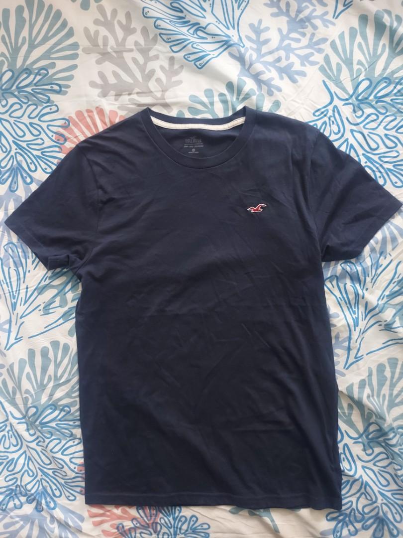 Authentic Hollister Shirt Medium Dark Blue (Category: Tshirts & Polo Shirts ) located in Manila. Submitted by viperic (Listing ID 1189959041, Image 1). Description: Authentic /Original Hollister Shirt Medium Good Condition pickup Near Galas Market Qc Area * Shipping tru LBC.