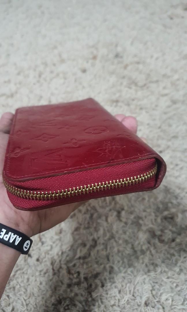 Authentic lv wallet (Category: Luxury Bags & Wallets) located in Cavite. Submitted by ohmie23 (Listing ID 1190114013, Image 2). Description: Authentic lv wallet code sa1918.