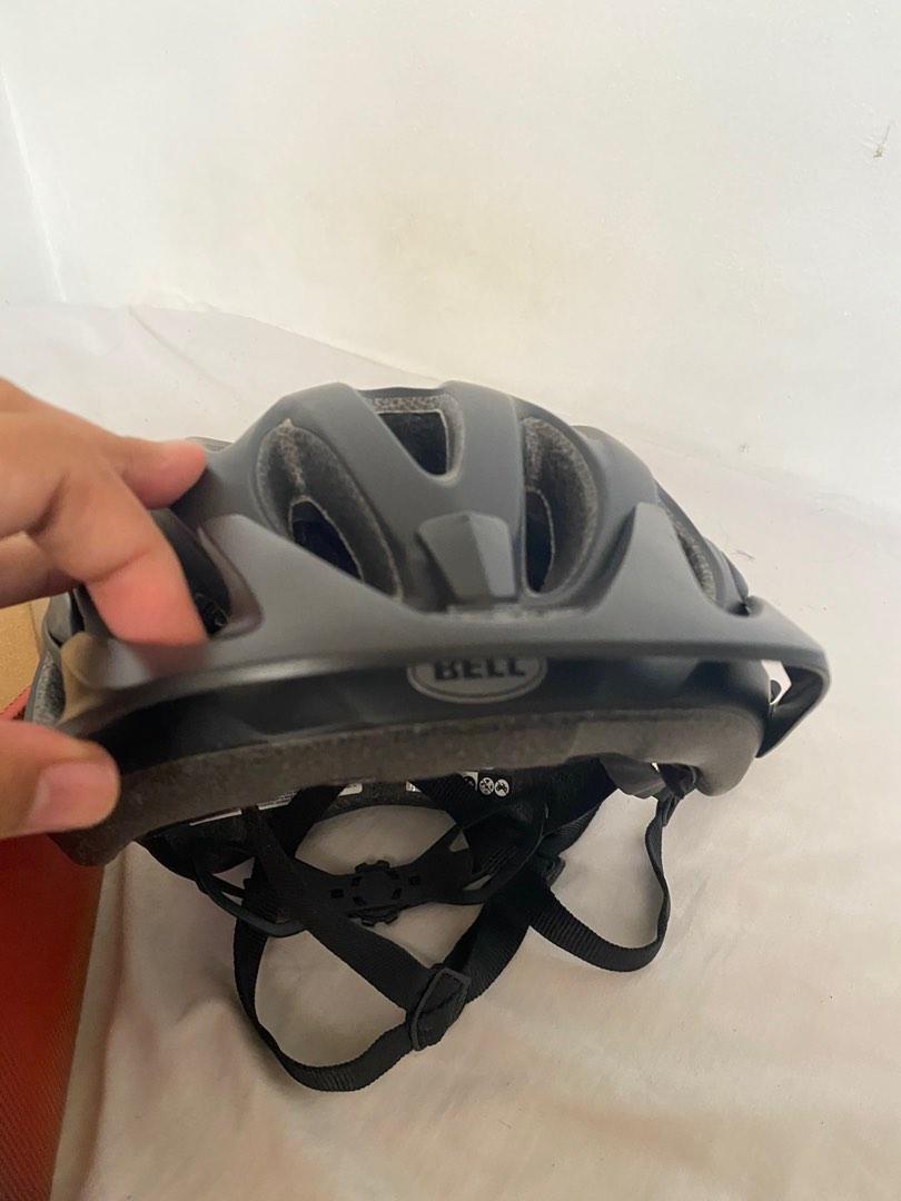 bell tracker helmet black
