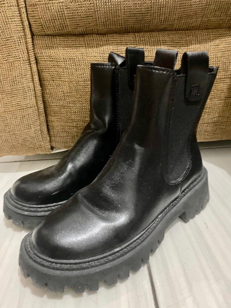 Boots Cewek, Women's Fashion, Women's Shoes on Carousell