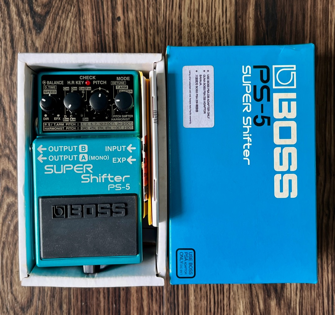 BOSS PS-5 Super Shifter Effects Pedal, Hobbies & Toys, Music 