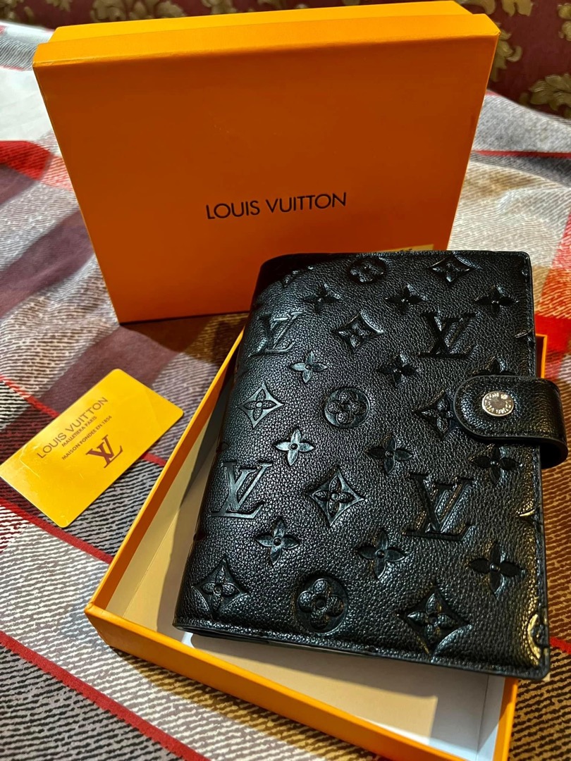 BRANDNEW LOUIS VUITTON PLANNER 20222025, Men's Fashion, Watches