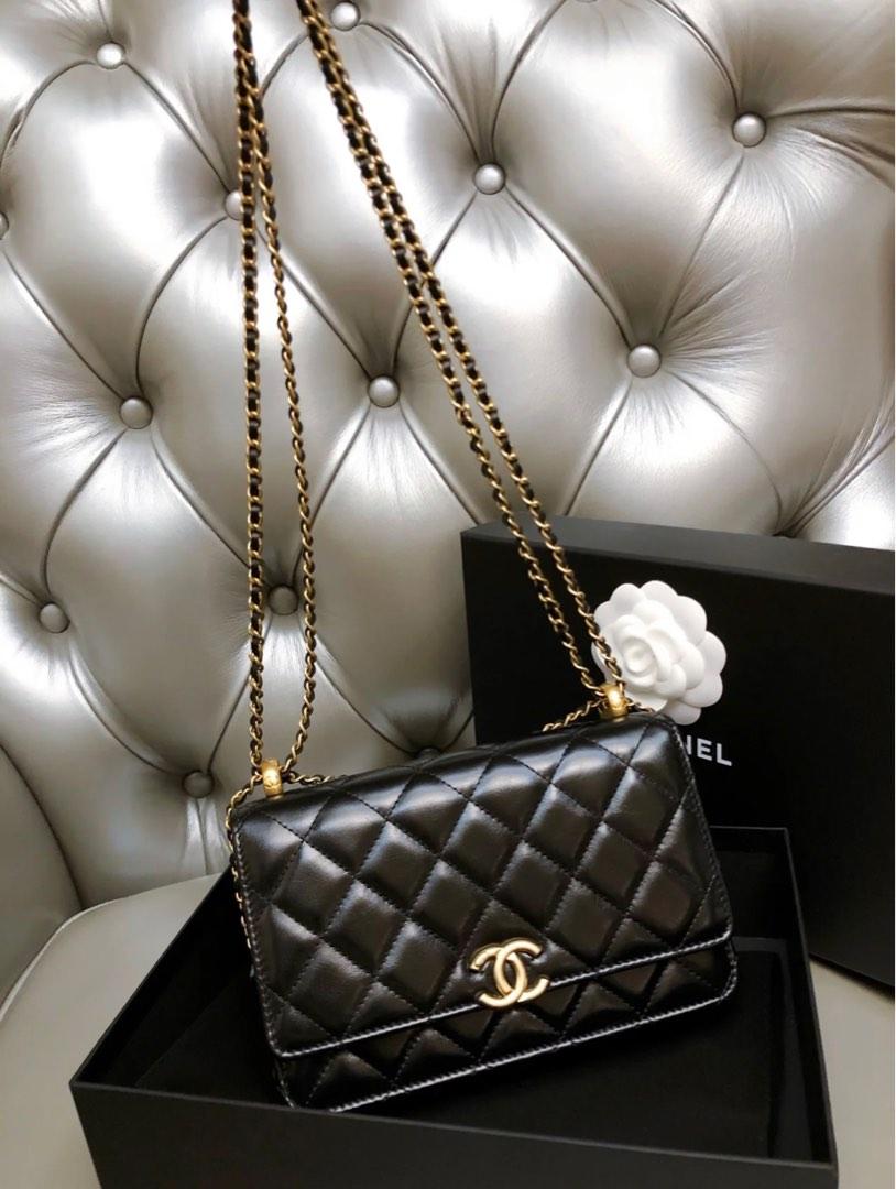 Chanel 21A double pearl crush WOC