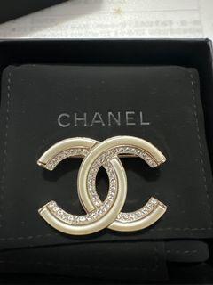 Chanel 胸針