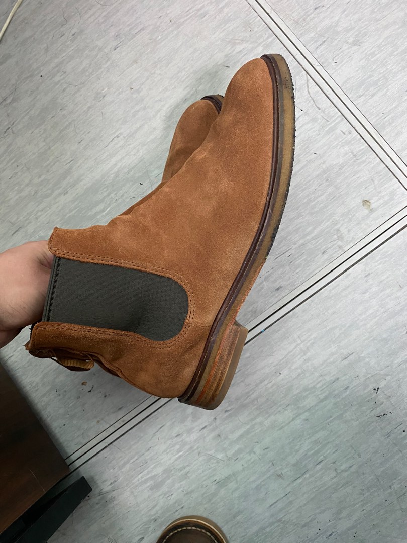 Clarks Chelsea boots, Men's Fashion, Footwear, Boots on Carousell
