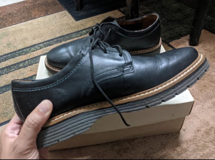 Clarks Newkirk Plain Black