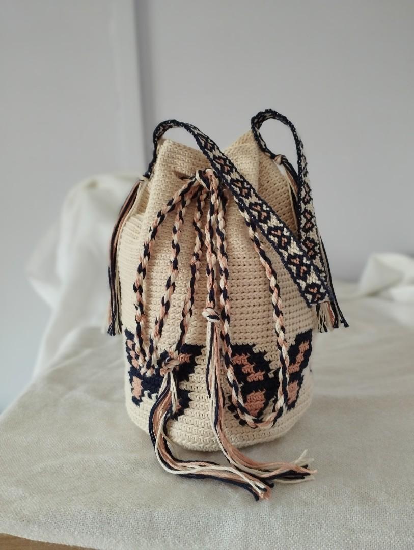 Wristlet hotsell bucket bag