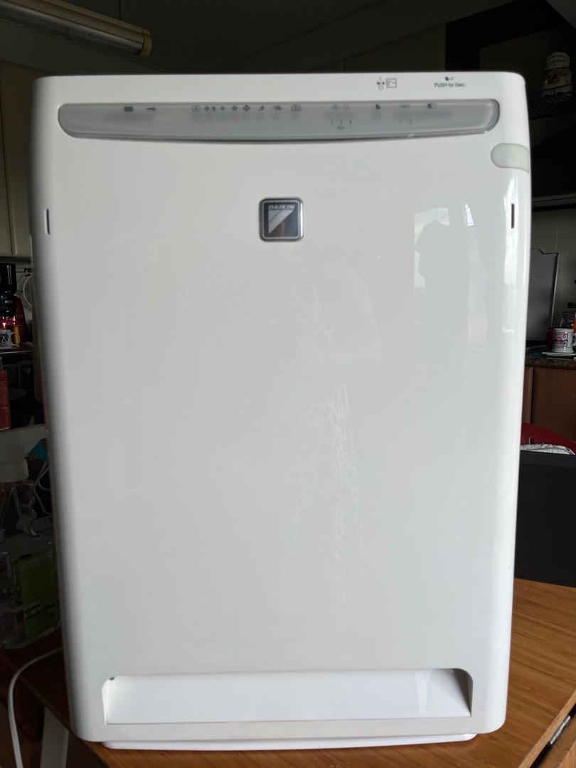 Daikin Photocatalytic Air Purifier with 2 spare air filter, TV & Home