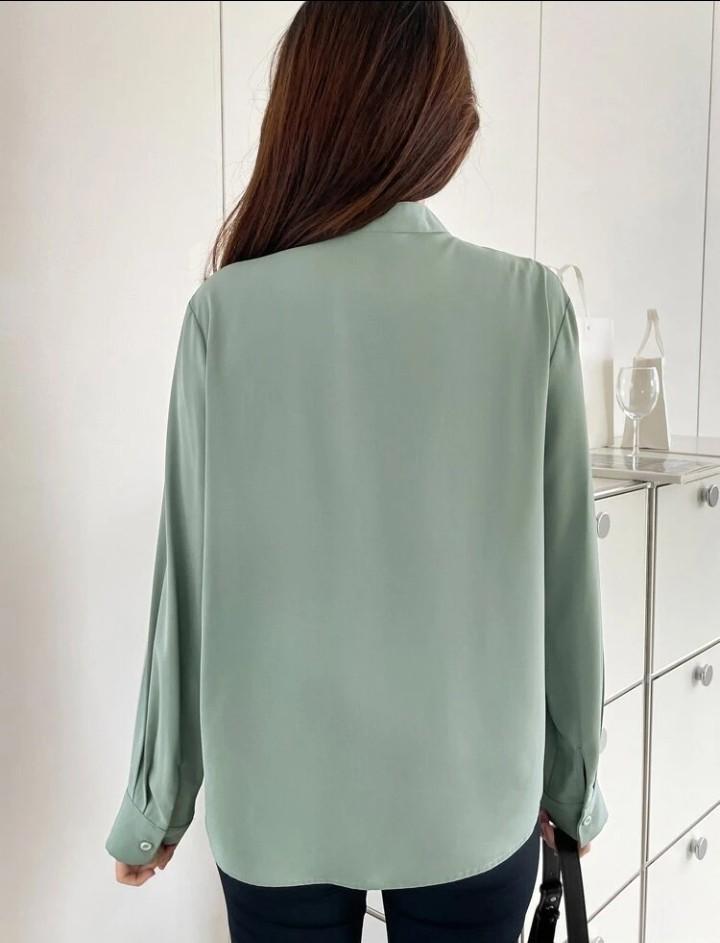 DAZY Solid Button Front Blouse (Shein) (Category: Blouses) located in Singapore. Submitted by Redvodka88 (Listing ID 1190051081, Image 3). Description: Shoulder : 43cm Length: 66.5cm Sleeve: 60cm Bust : 108cm Cuff: 24.4cm Bicep length : 38.4cm Fit : Regular Stretch : None **Brand New.