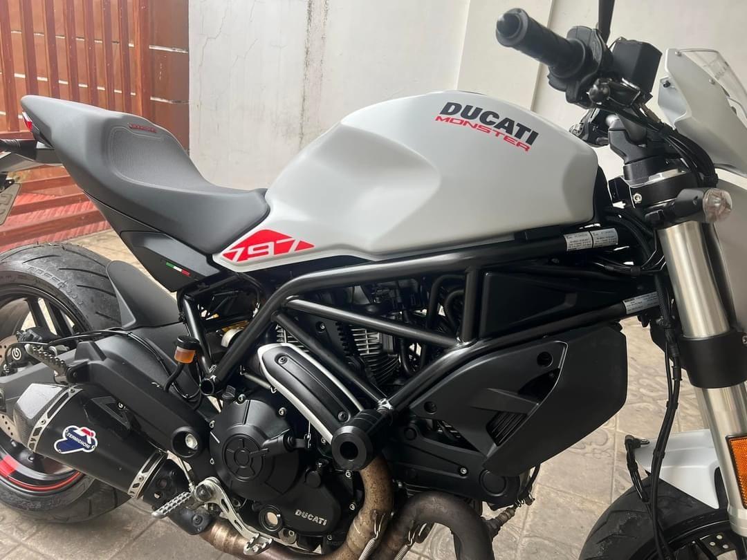 Ducati monster 797 2025 2021