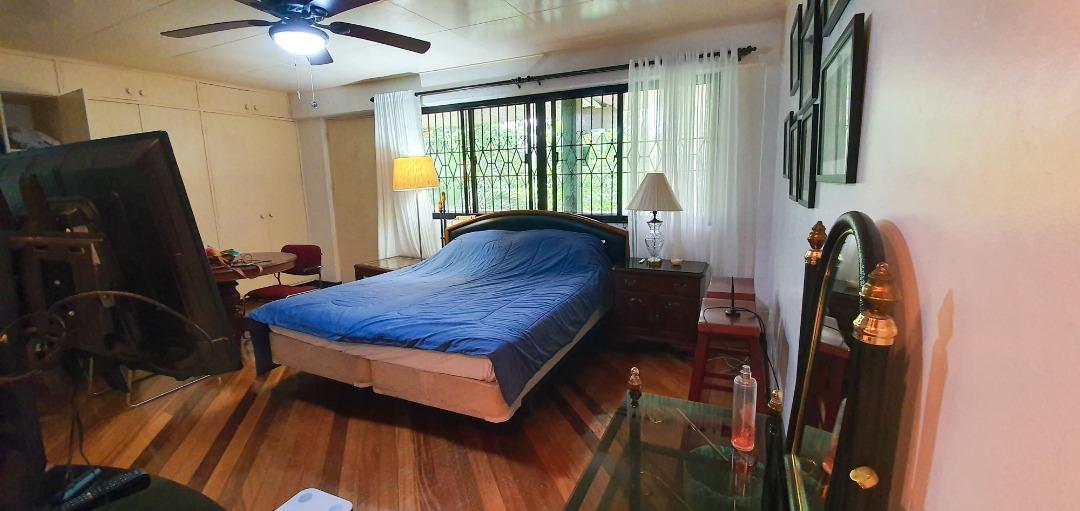 FGA FOR SALE 8 Bedroom House and Lot in Victoria Valley (Valley Golf