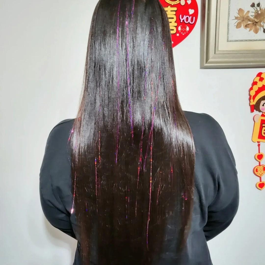 How to Apply Hair Tinsel, According to Hair Stylists