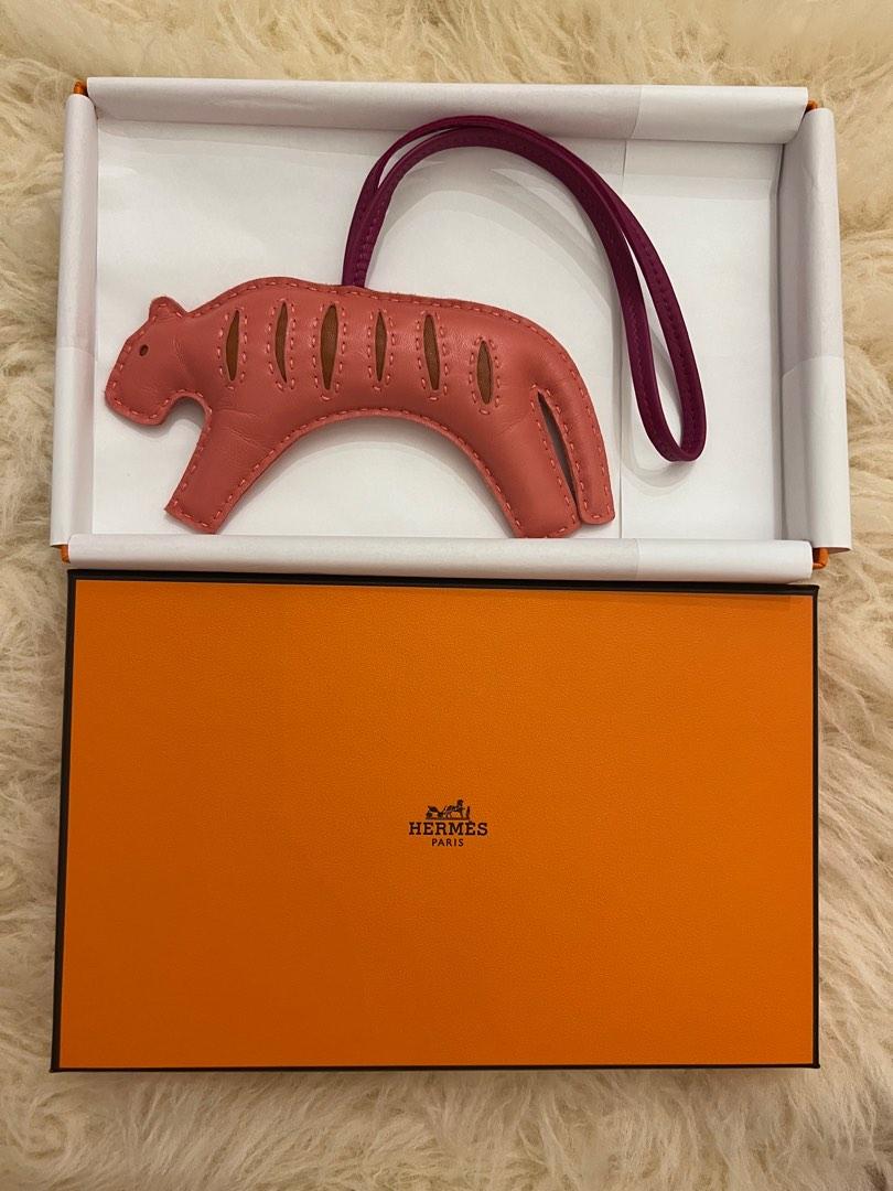 Hermes shop tiger charm