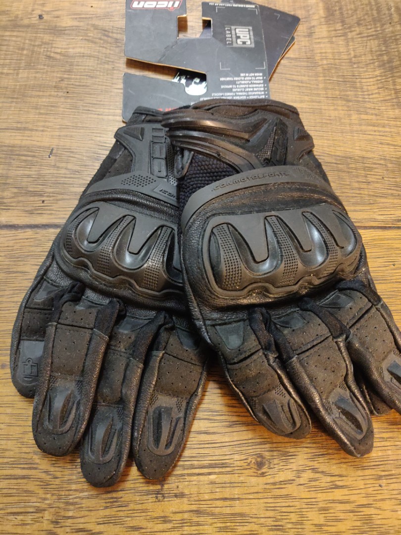 ICON PURSUIT leather gloves defect, Auto Accessories on Carousell