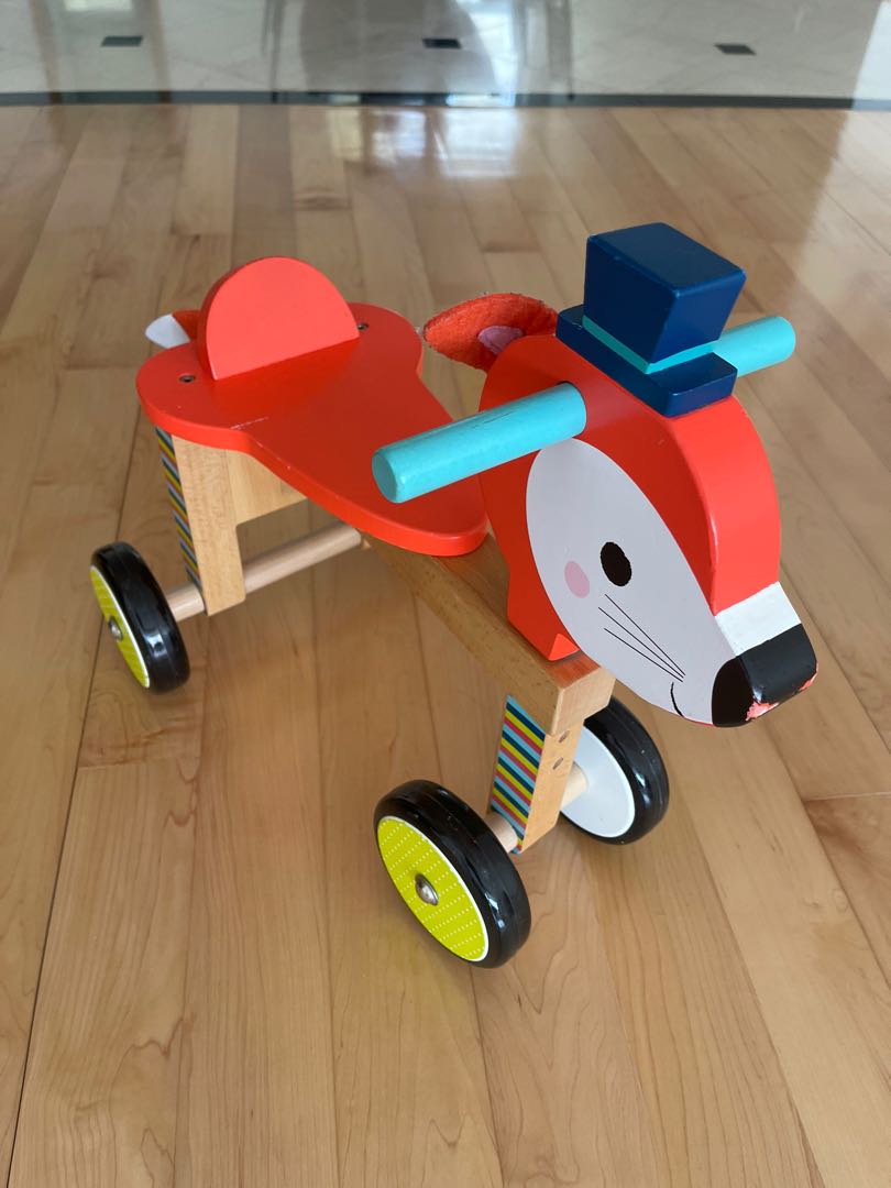 Janod Baby Forest Fox Ride On, 興趣及遊戲, 玩具 & 遊戲類 Carousell