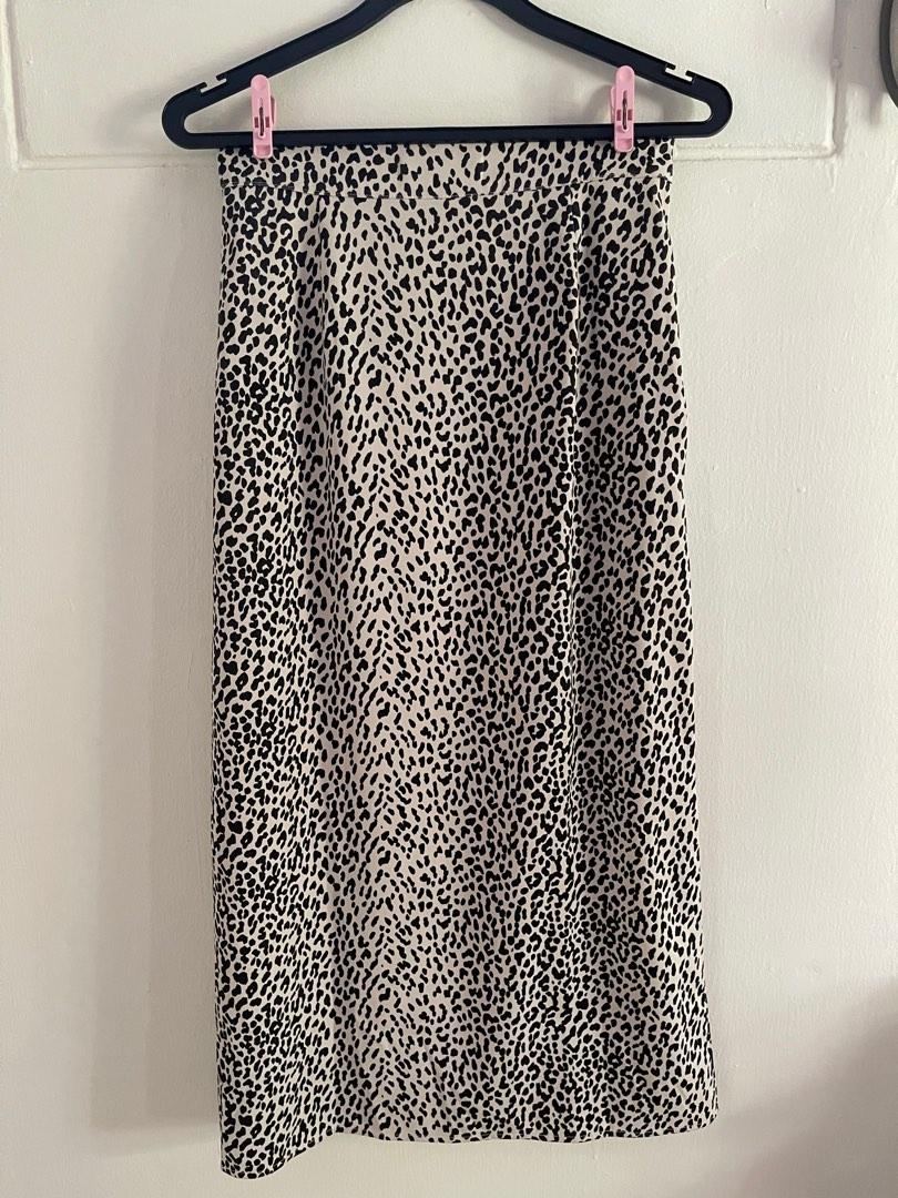 Leopard print side slit midi skirt, Women's Fashion, Bottoms, Skirts on ...