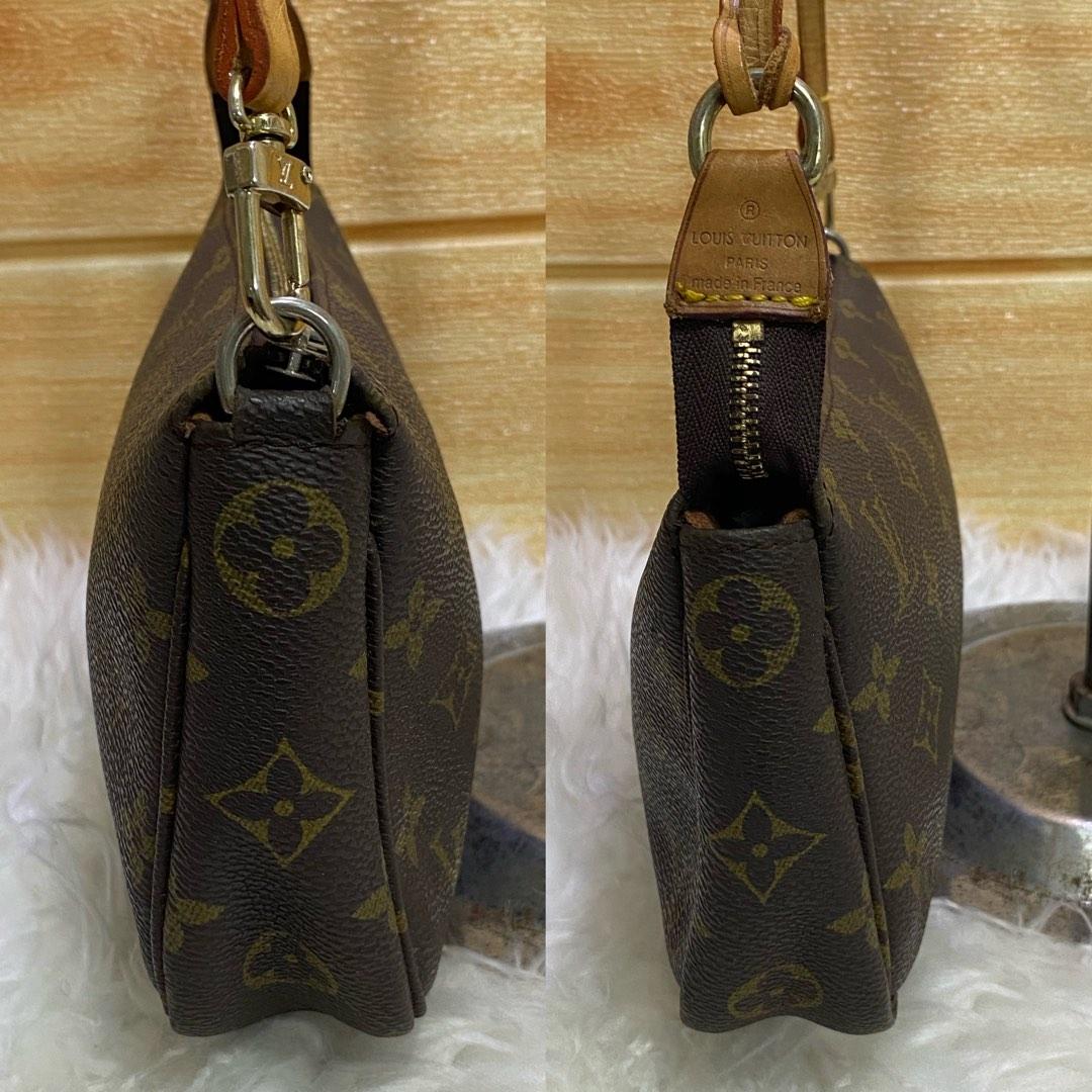 Louis Vuitton Pochette Bag, Luxury, Bags & Wallets on Carousell