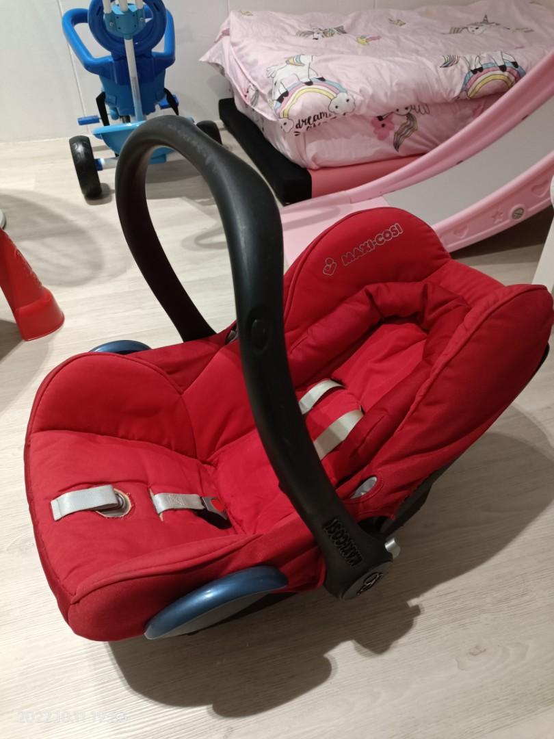 Maxi Cosi Car Seat Babies Kids Going Out Car Seats On Carousell maxi-cosi-car-seat-babies-kids-going-out-car-seats-on-carousell