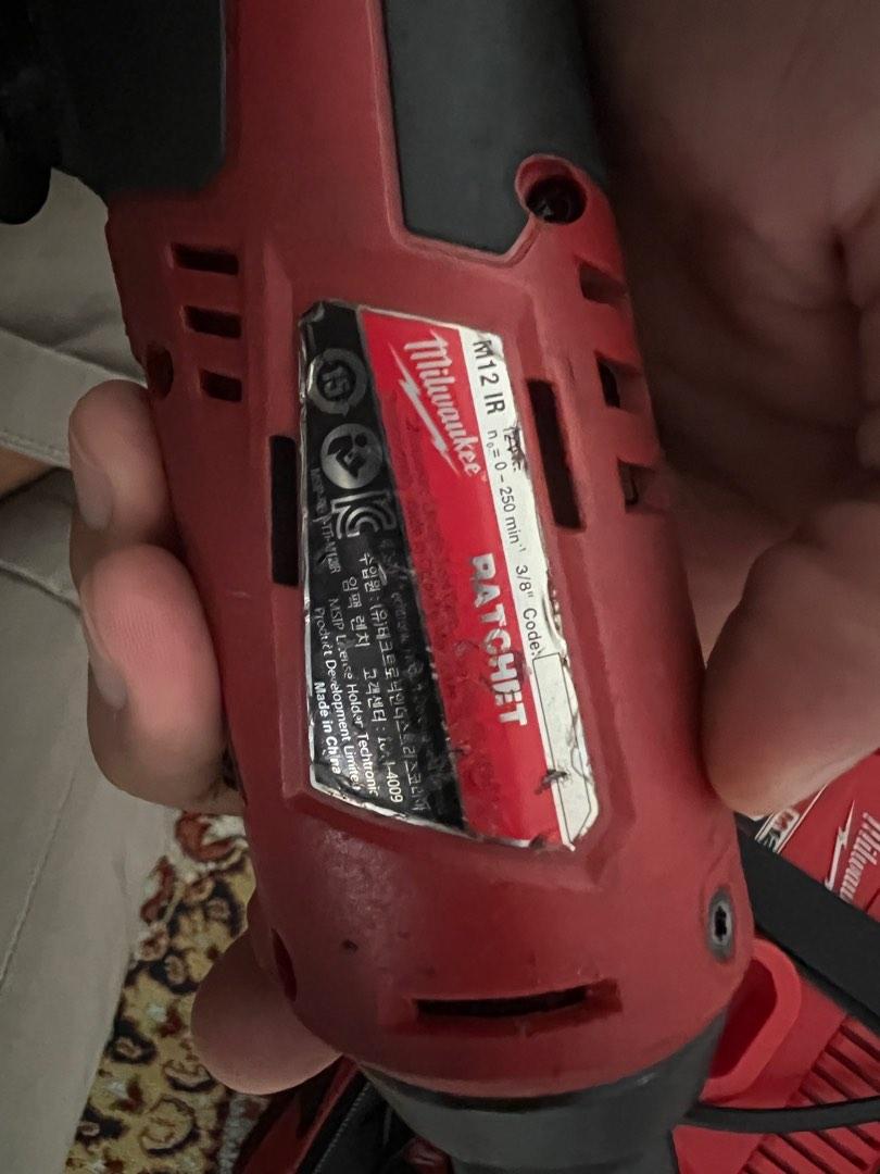 MILWAUKEE M12 3 8