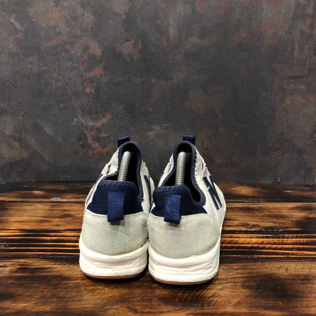 New balance 300, Men's Fashion, Footwear, Sneakers on Carousell