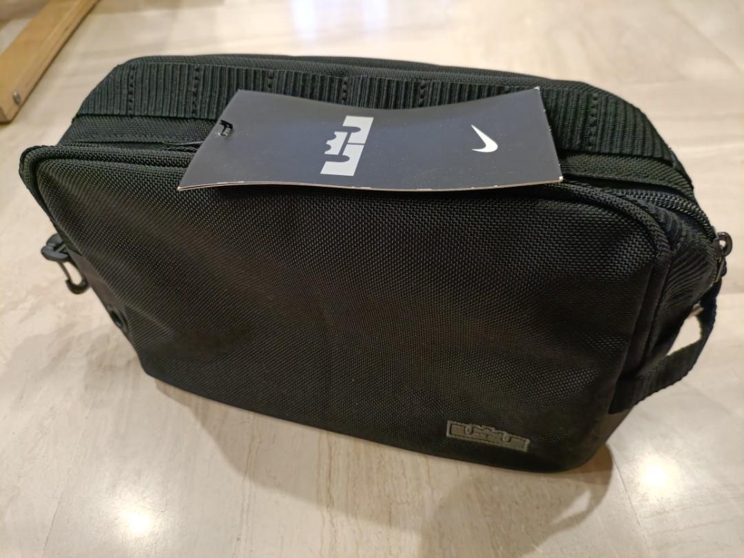 Nike toiletry bag for mens 2025