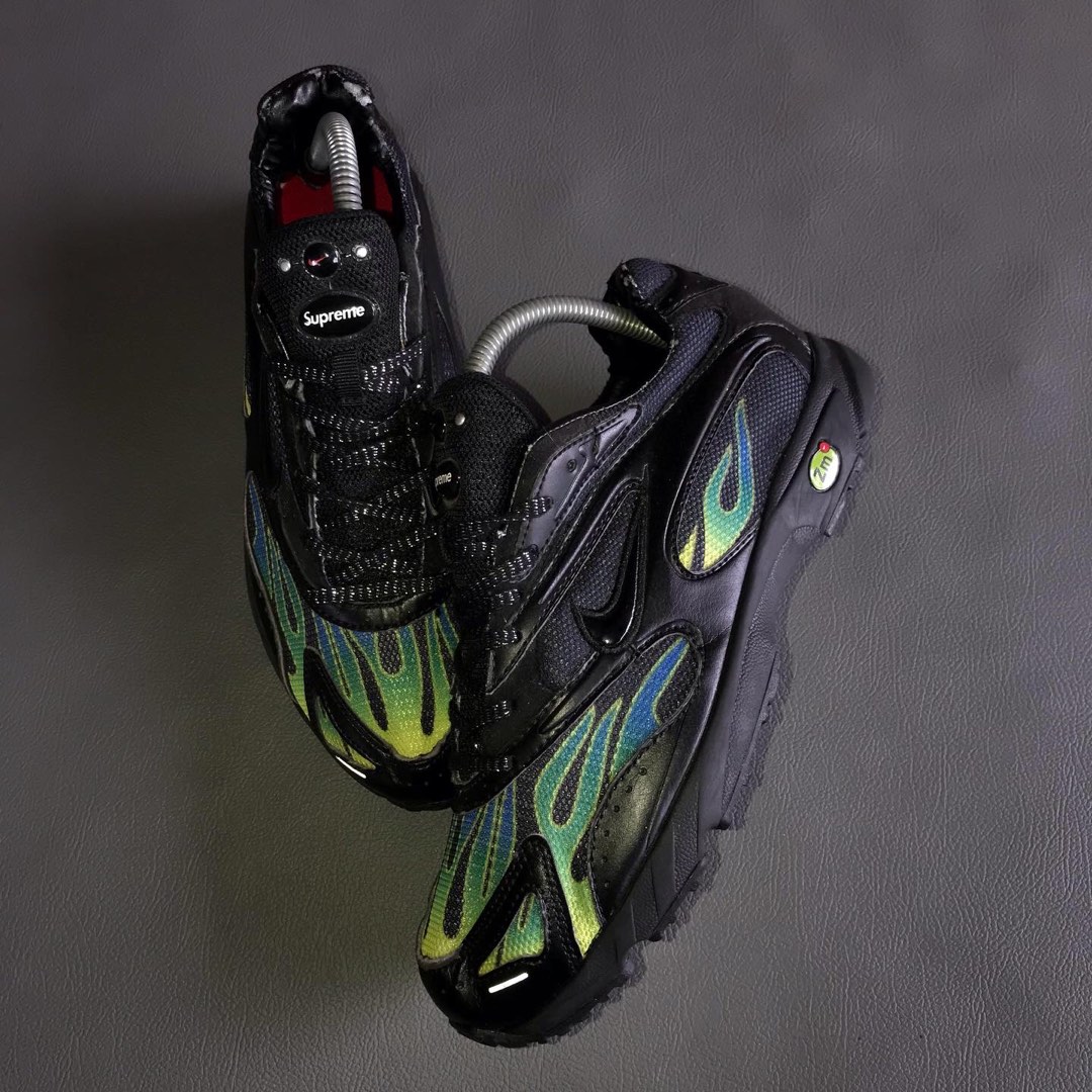 nike x supreme zoom streak spectrum plus black